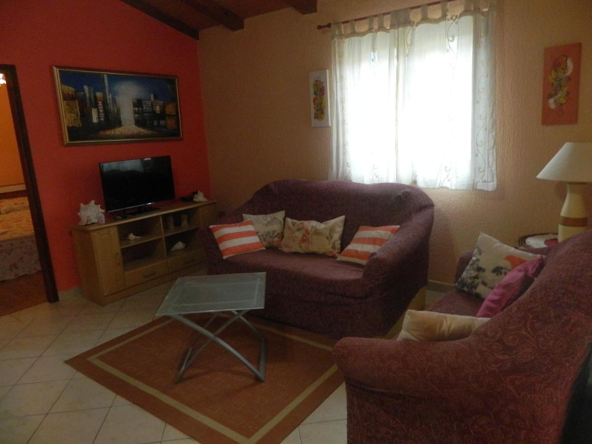 Apartments Vila Vanda Porec Exterior photo
