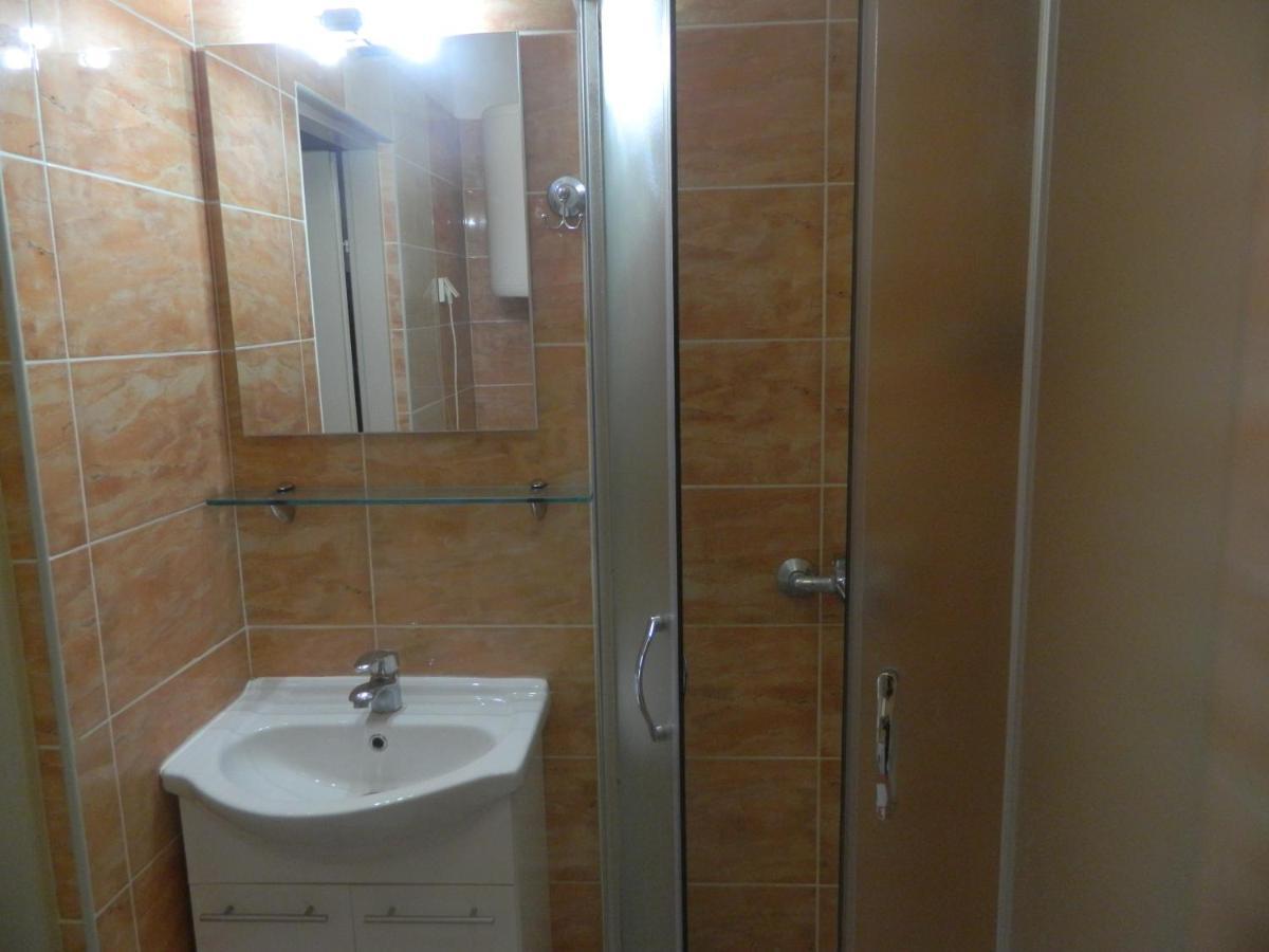 Apartments Vila Vanda Porec Exterior photo