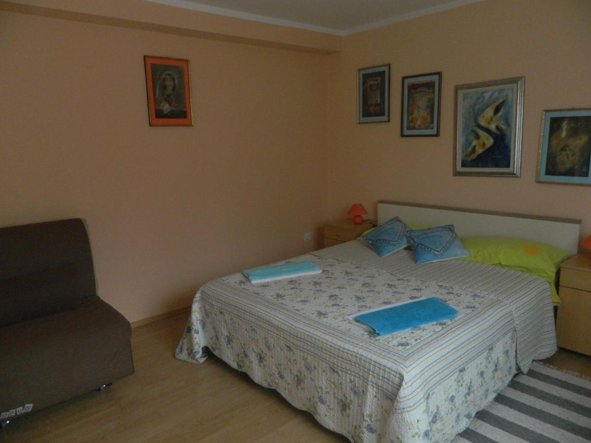 Apartments Vila Vanda Porec Exterior photo
