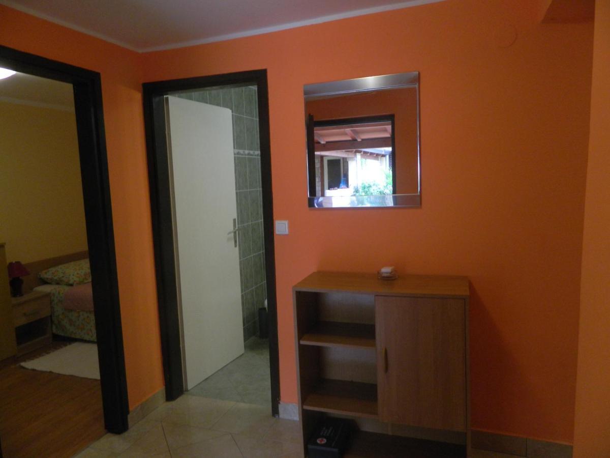 Apartments Vila Vanda Porec Exterior photo
