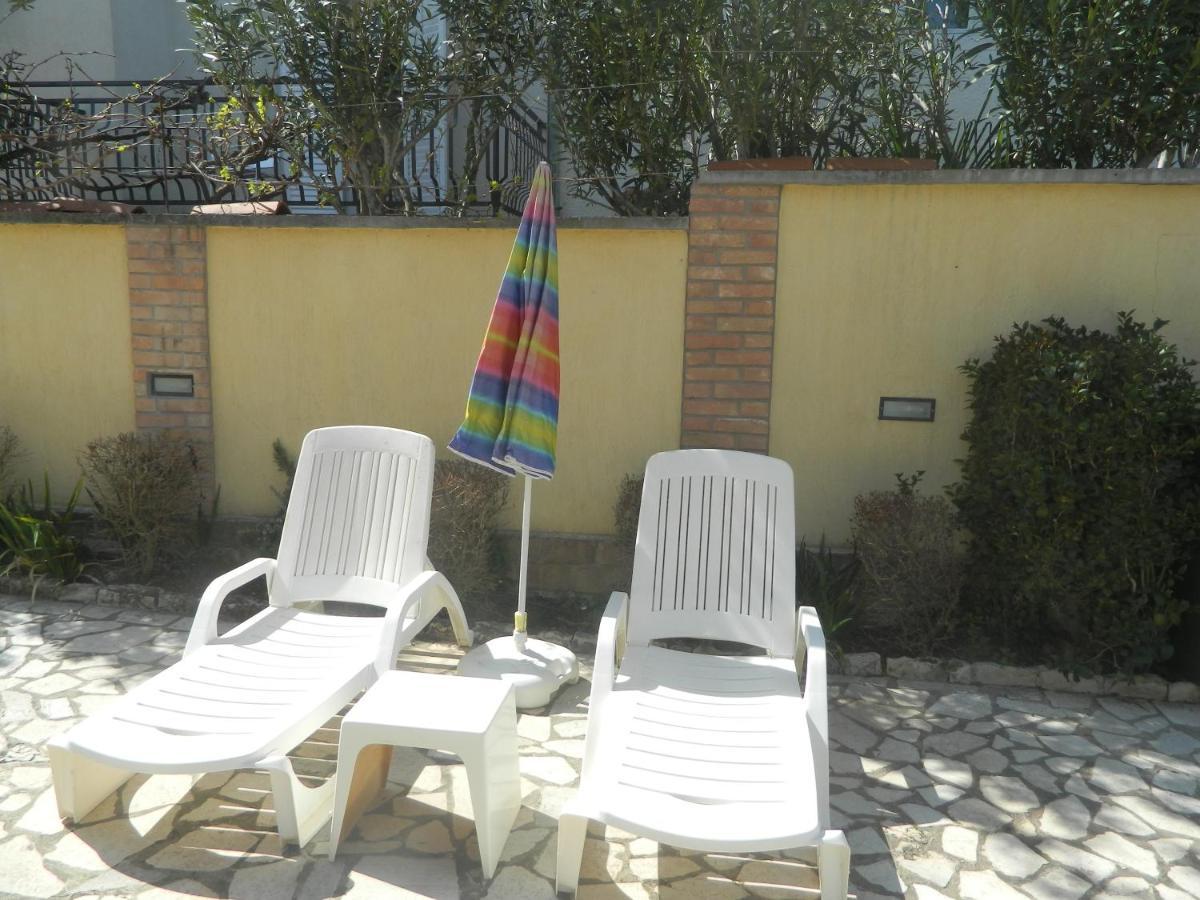 Apartments Vila Vanda Porec Exterior photo