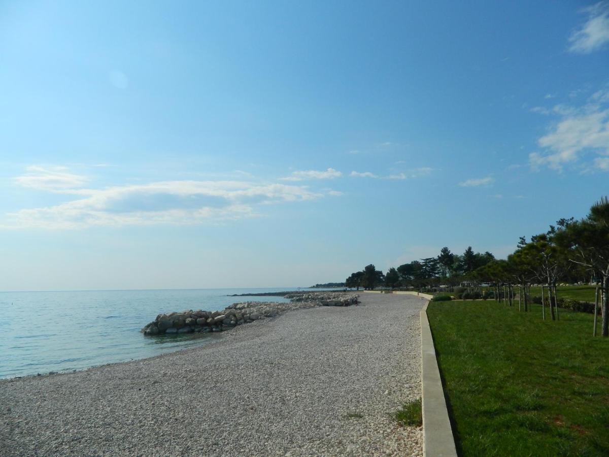 Apartments Vila Vanda Porec Exterior photo